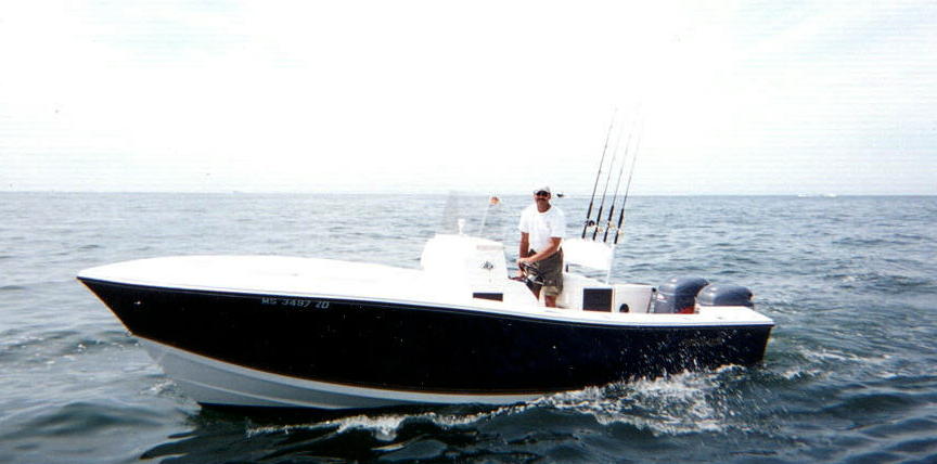 BOAT_new_me_driving.JPG (46956 bytes)